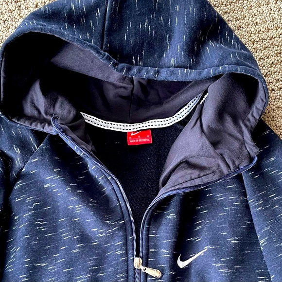 Nike Men’s Zip Hoodie in XL - Picture 4 of 4